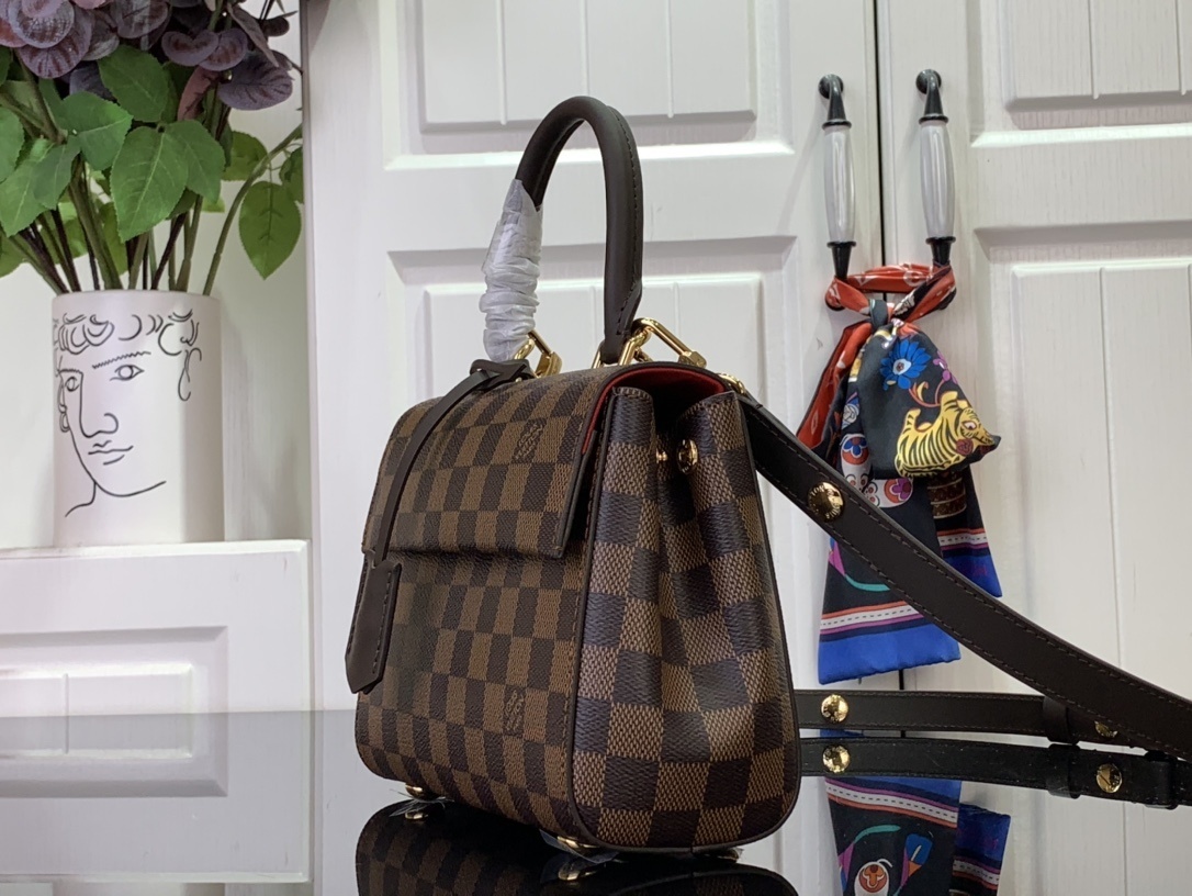 LV Handbag N00097