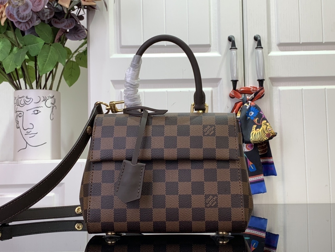 LV Handbag N00097