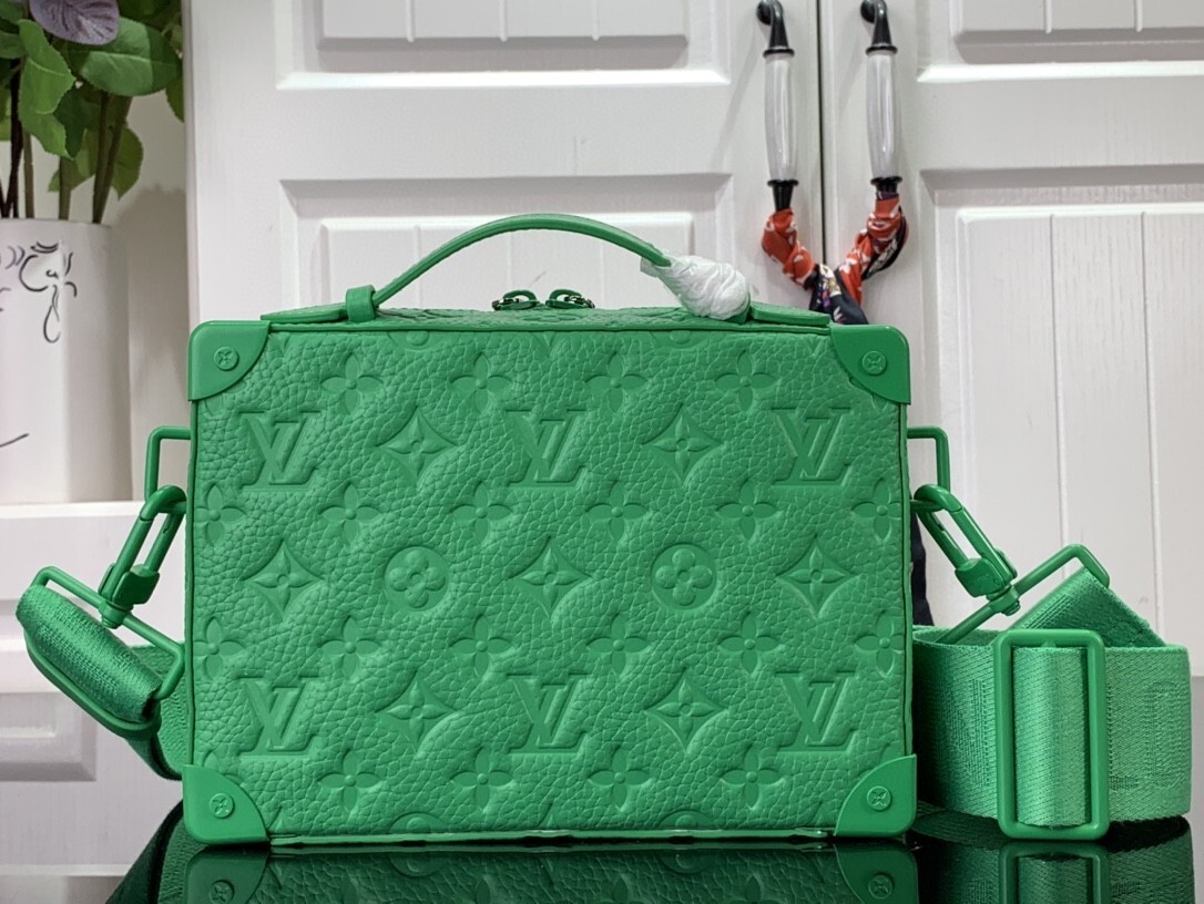 LV HANDLE SOFT TRUNK M20956