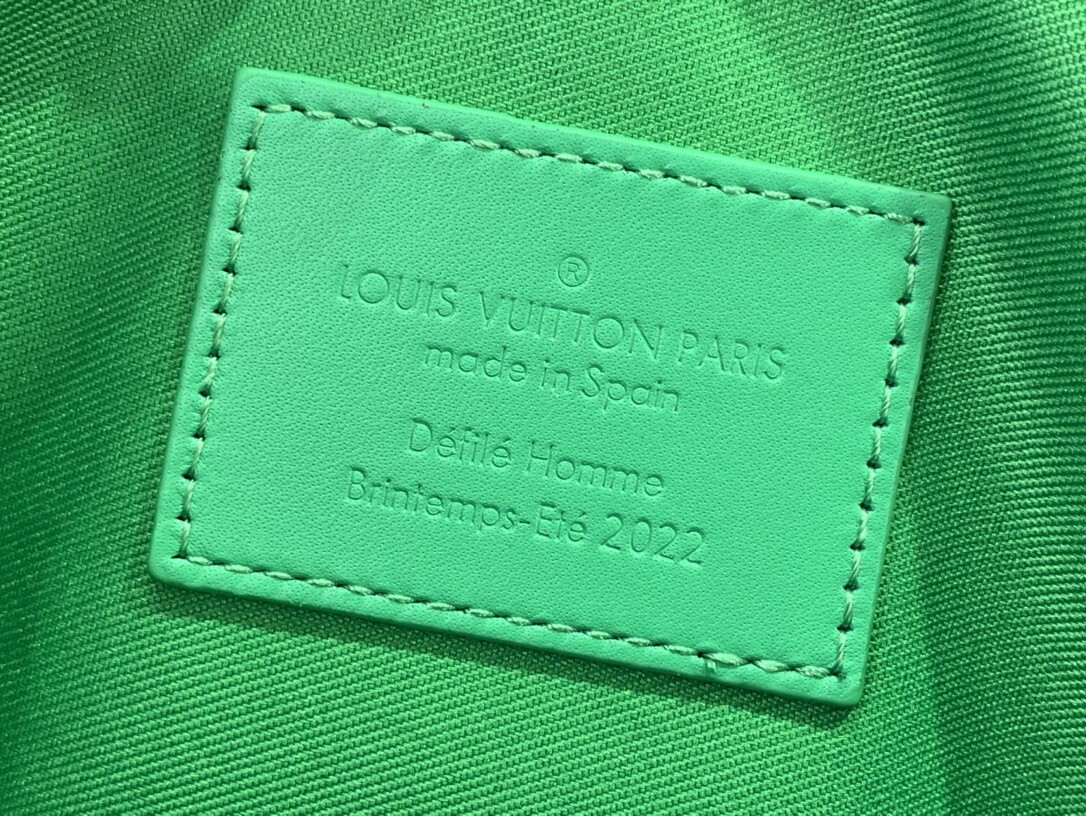 LV HANDLE SOFT TRUNK M20956