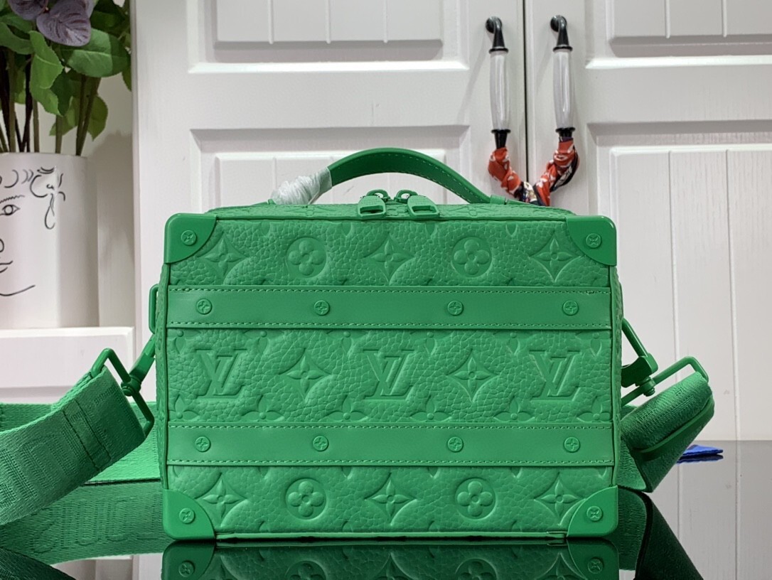 LV HANDLE SOFT TRUNK M20956