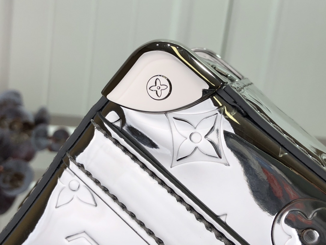 LV HANDLE TRUNK M45885 