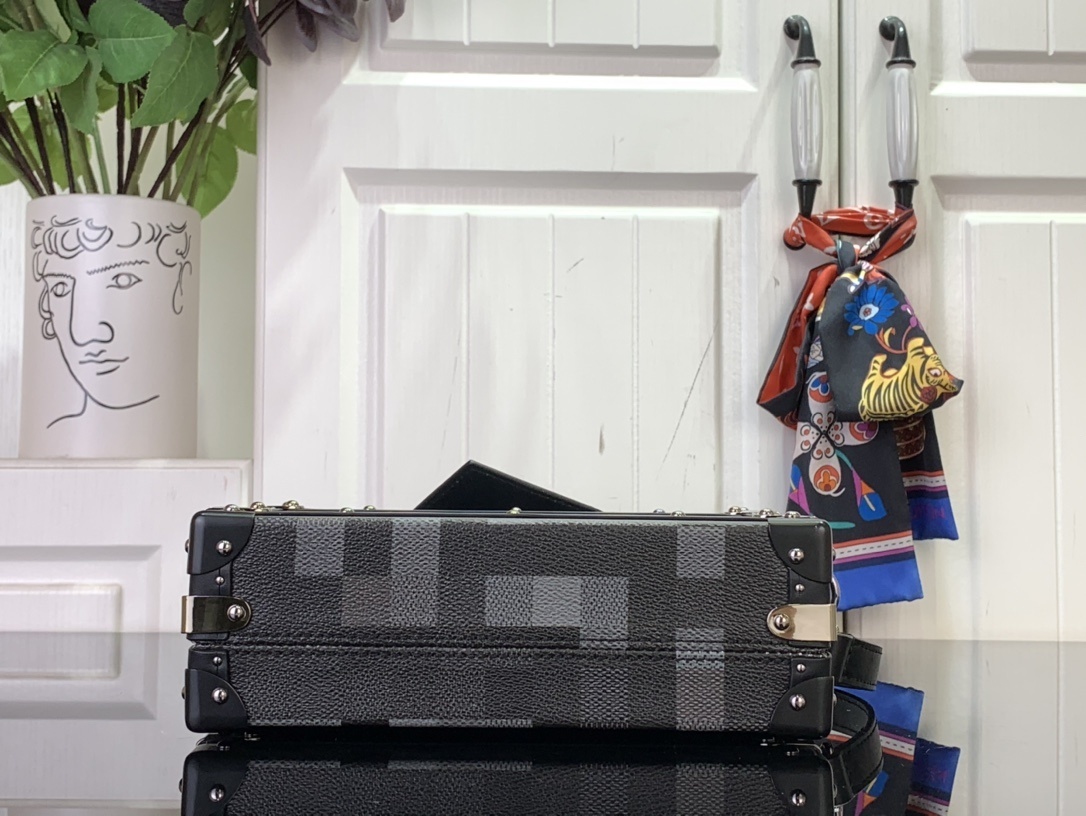 LV Handle Trunk N00059 