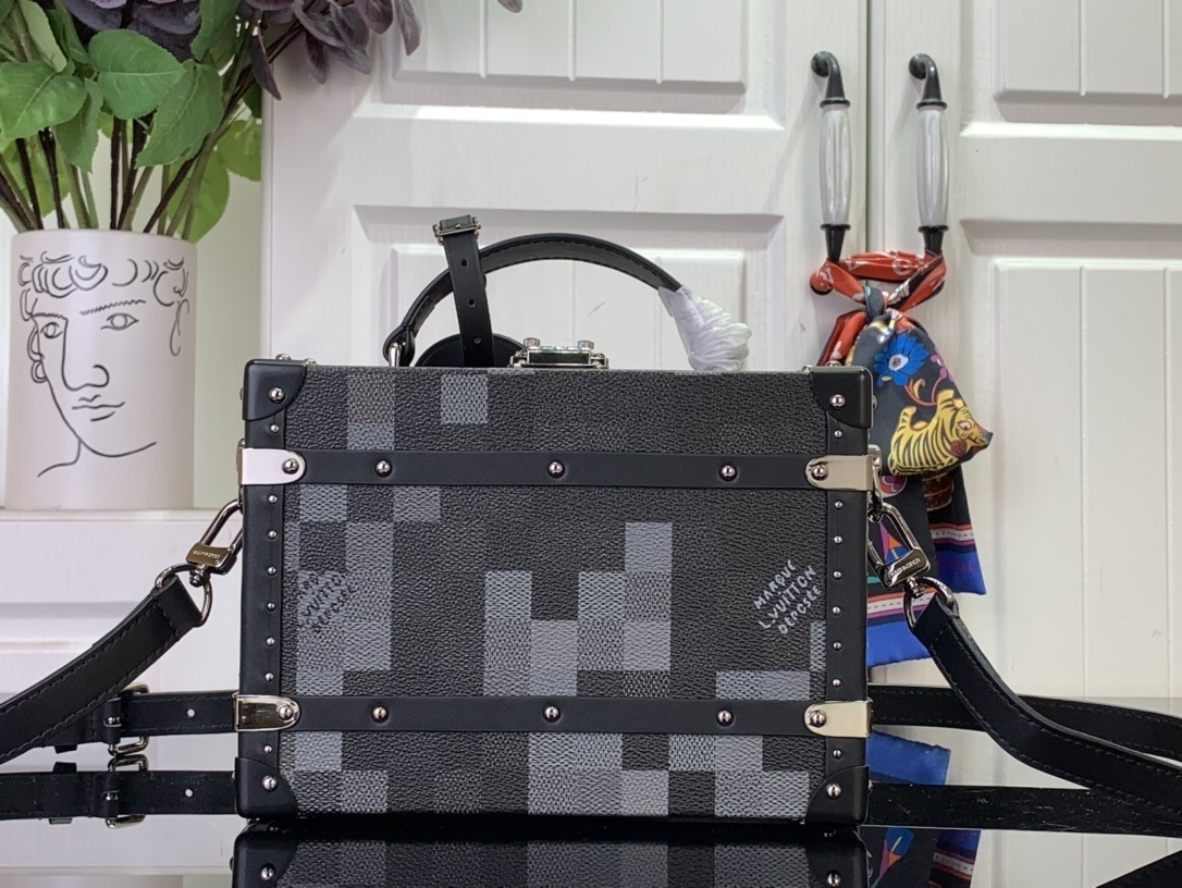 LV Handle Trunk N00059 