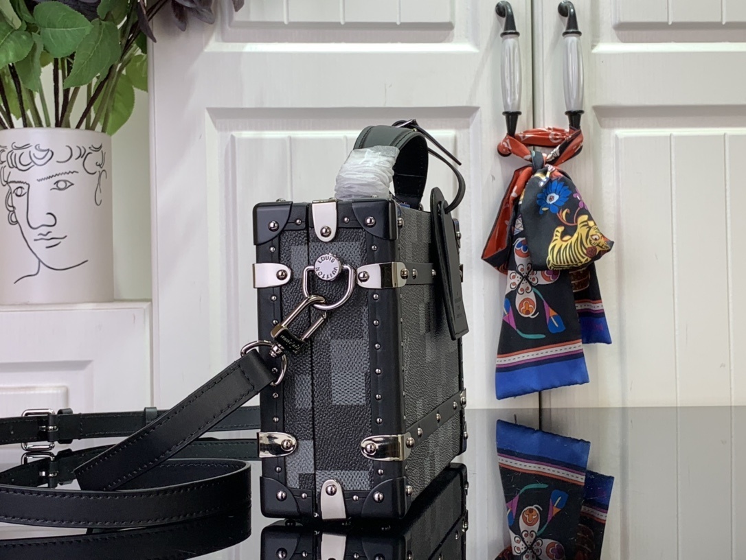 LV Handle Trunk N00059 