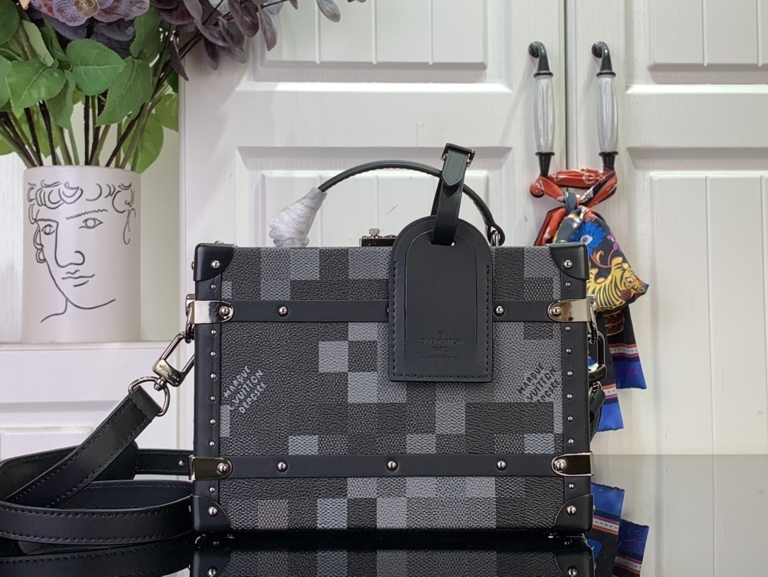 LV Handle Trunk N00059 