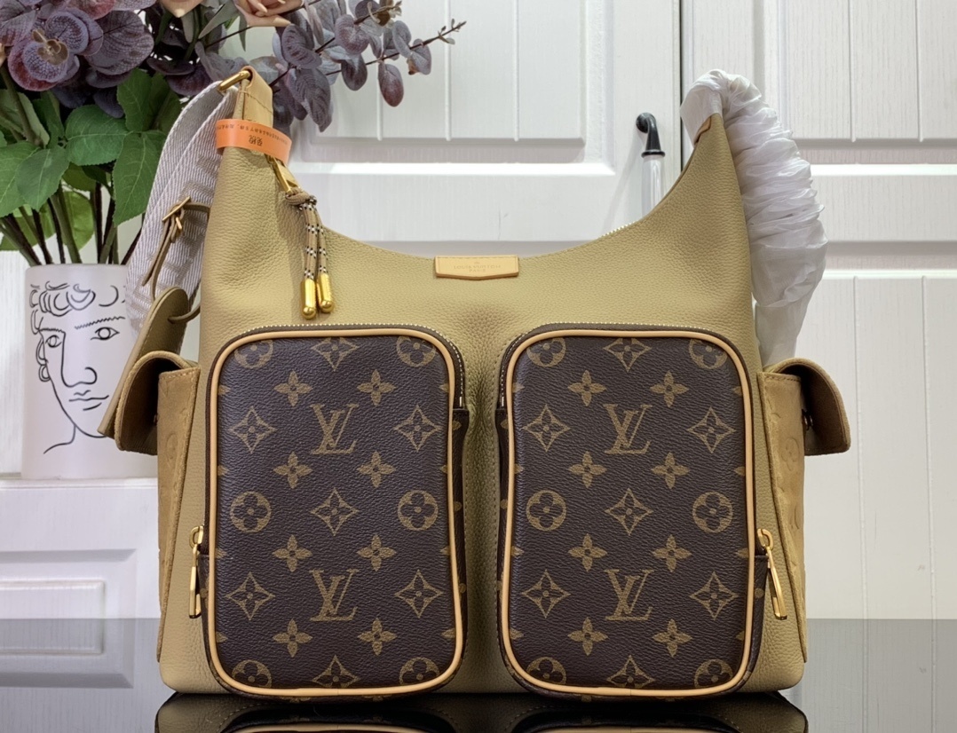 LV HOBO CARGO m12697