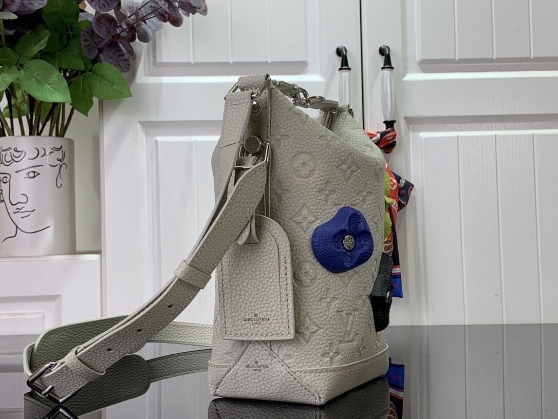 LV HOBO CRUISER PM M20875