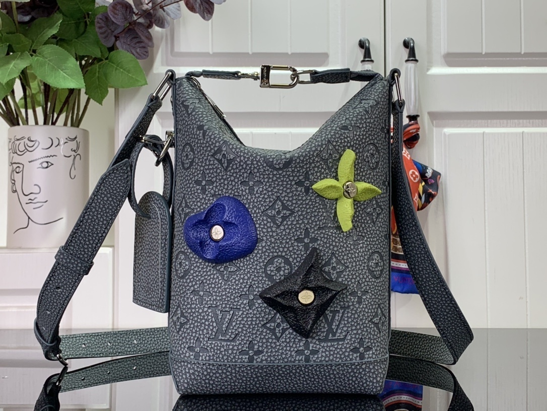 LV HOBO CRUISER PM M20875