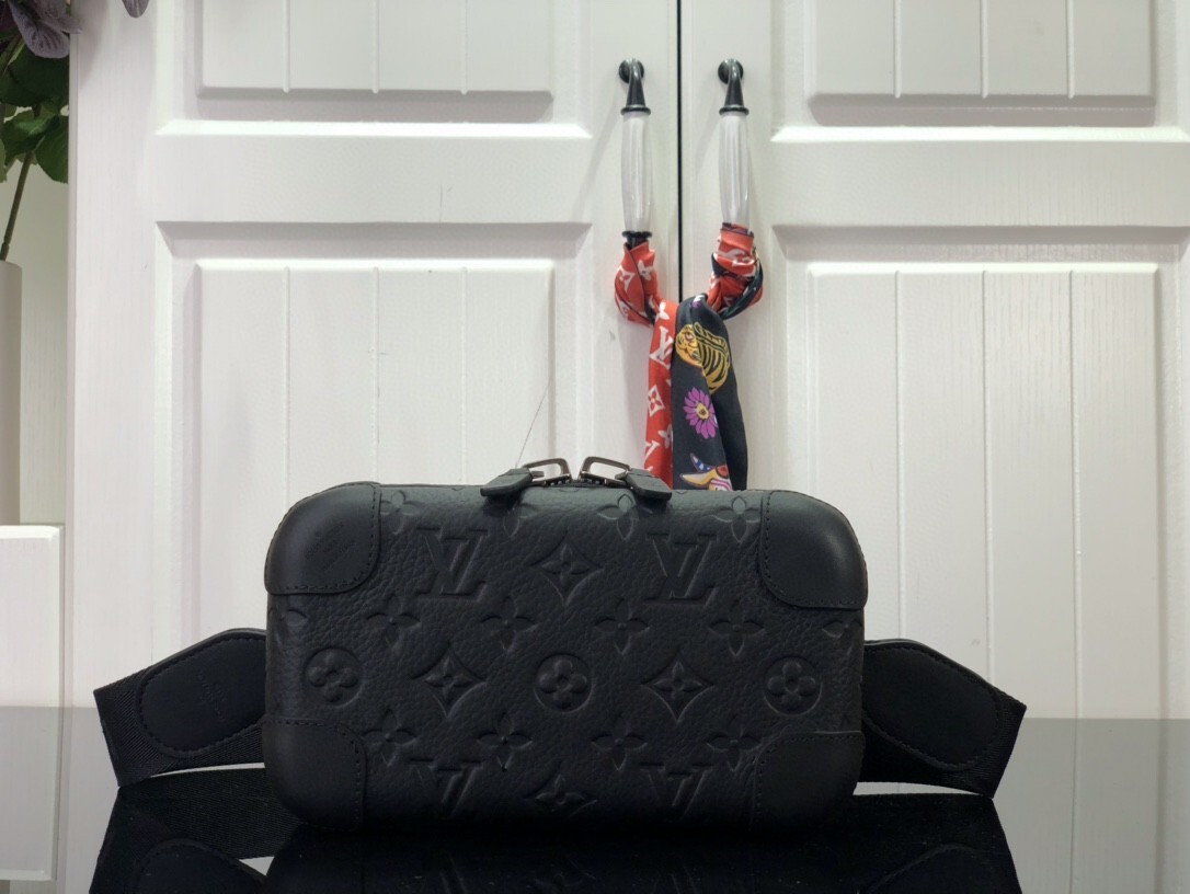 LV HORIZON CLUTCH M20439