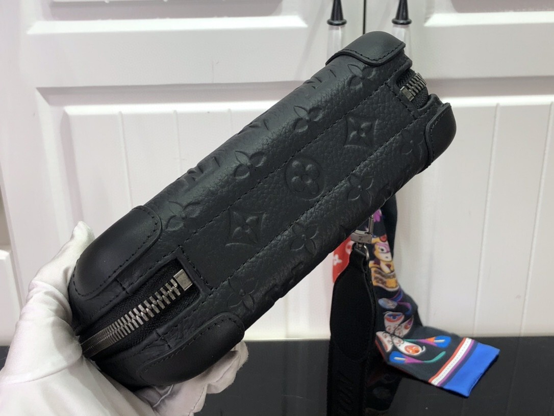 LV HORIZON CLUTCH M20439