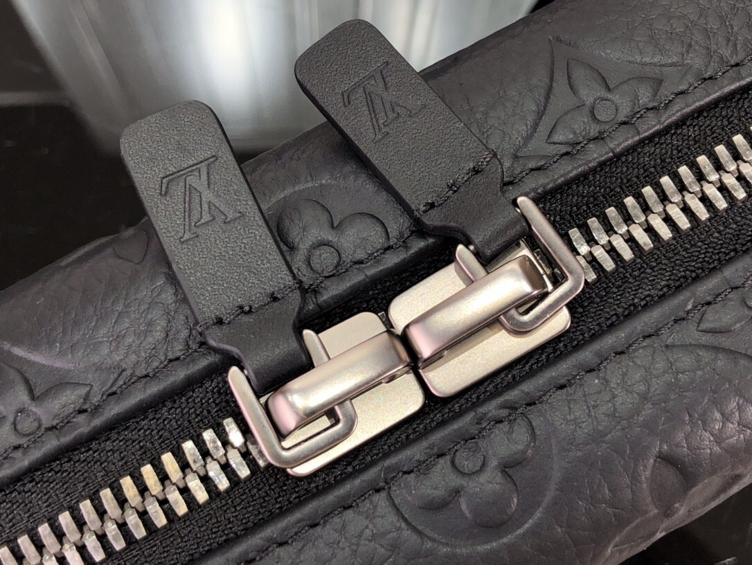 LV HORIZON CLUTCH M20439