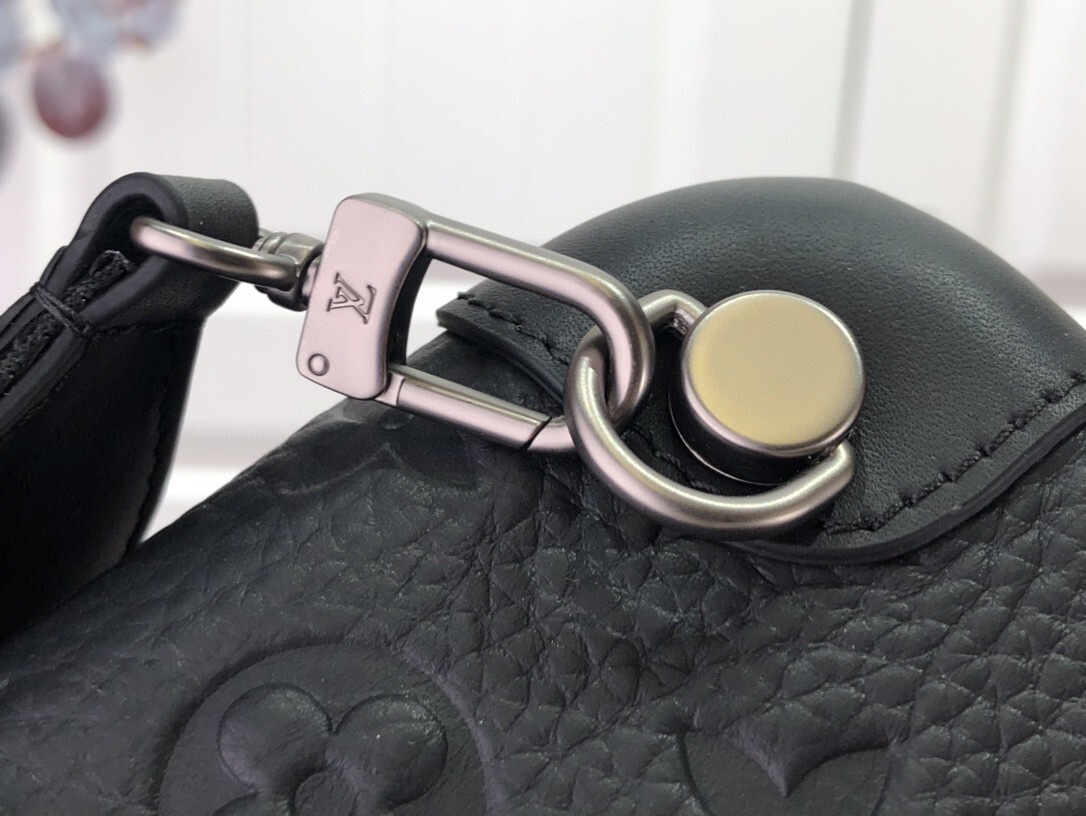 LV HORIZON CLUTCH M20439