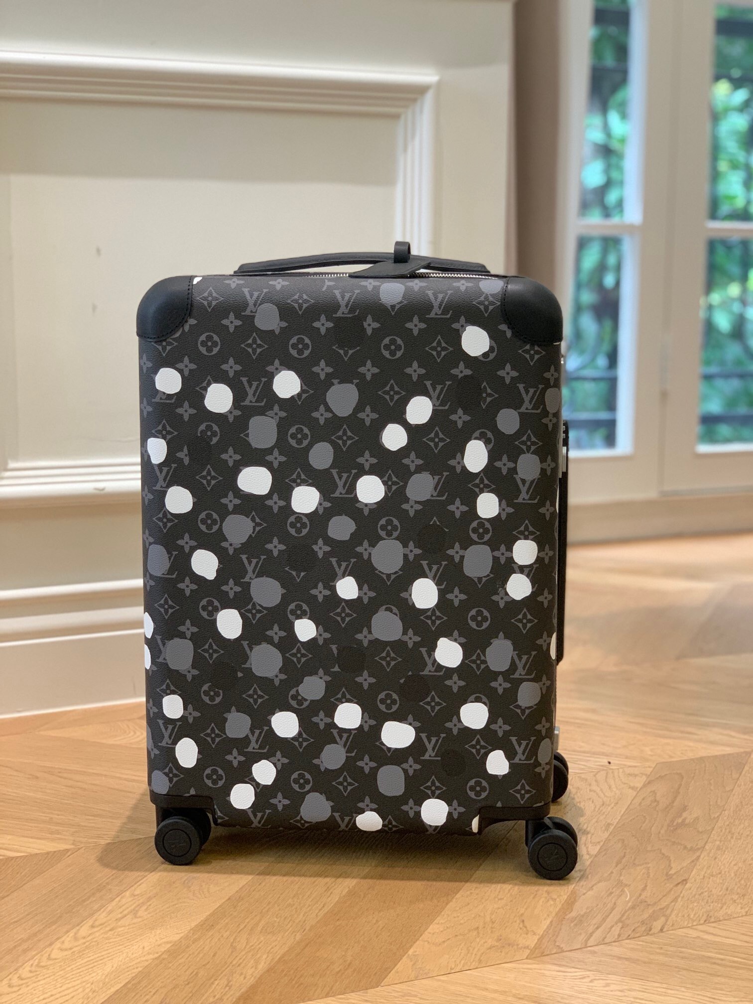 LV Horizon LUGGAGE M23303 