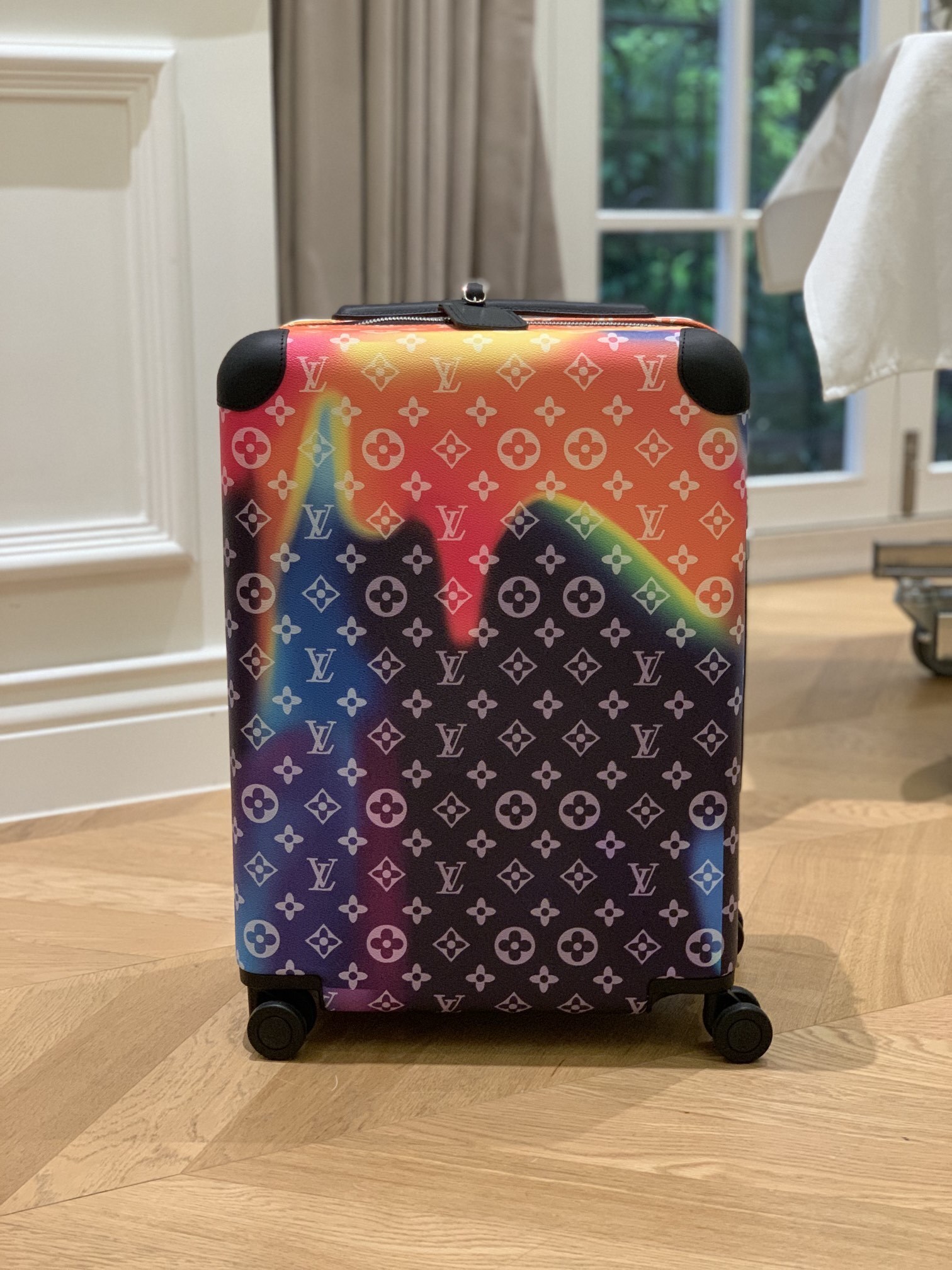 LV Horizon LUGGAGE M23303 