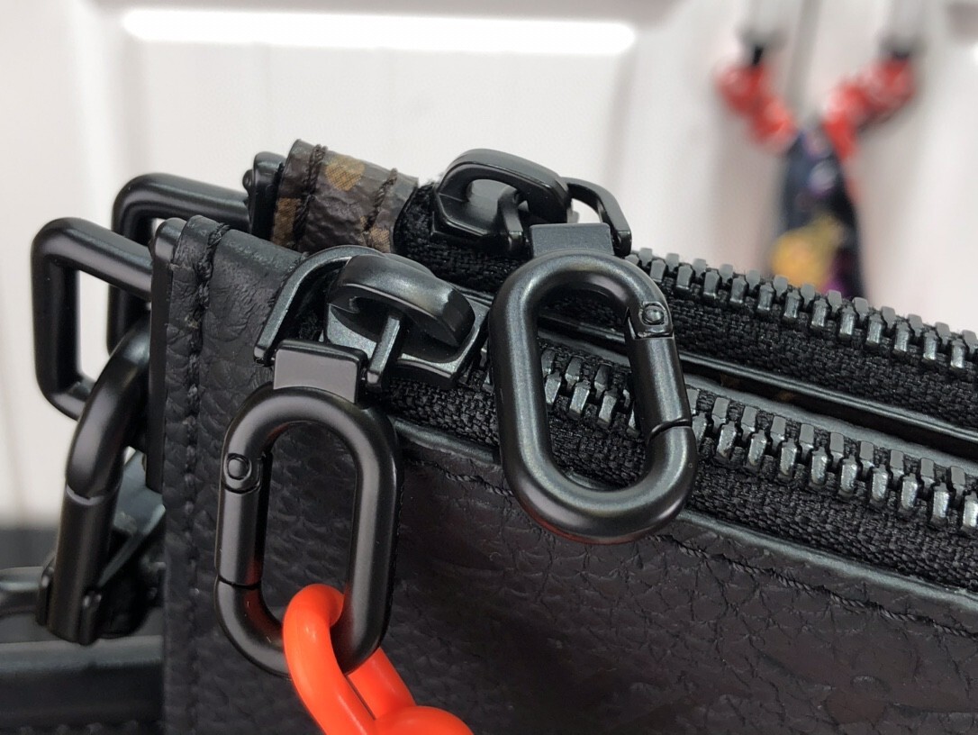 LV IN THE LOOP BAG M59681