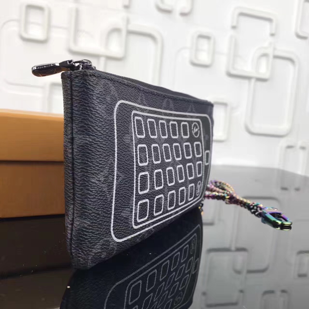 LV Iphone bag M64433