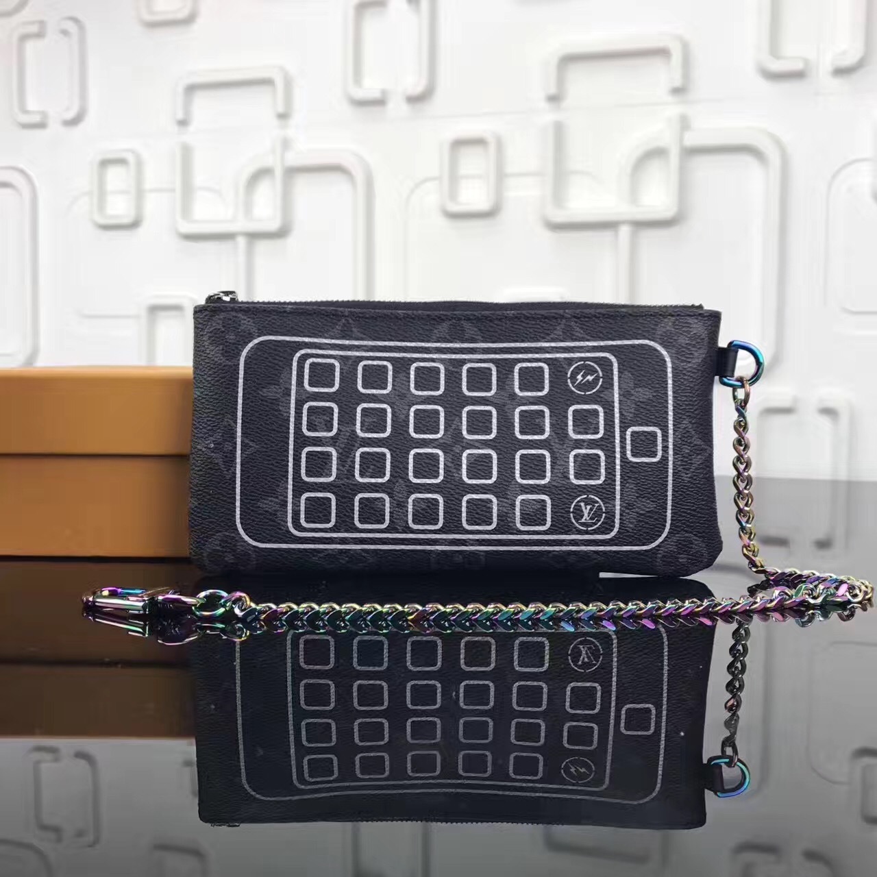 LV Iphone bag M64433