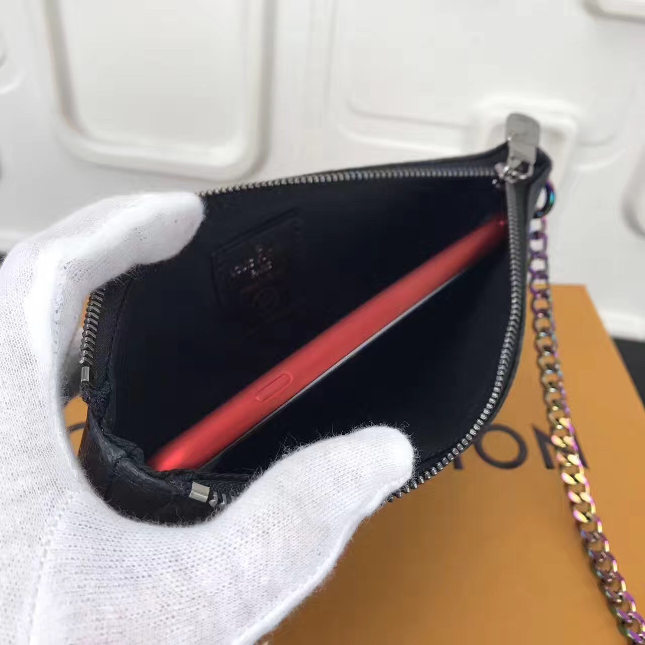 LV Iphone bag M64433