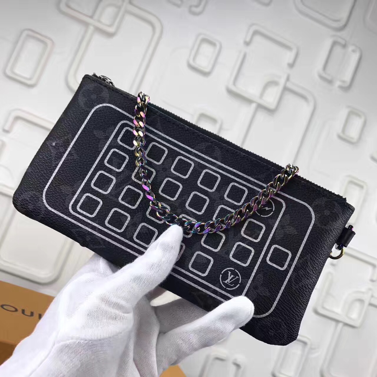 LV Iphone bag M64433