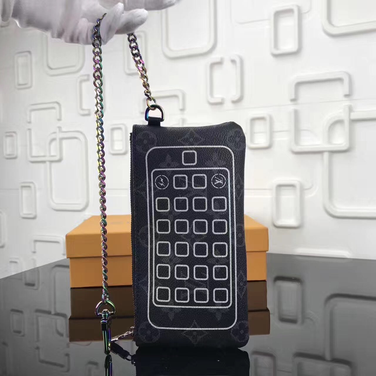 LV Iphone bag M64433