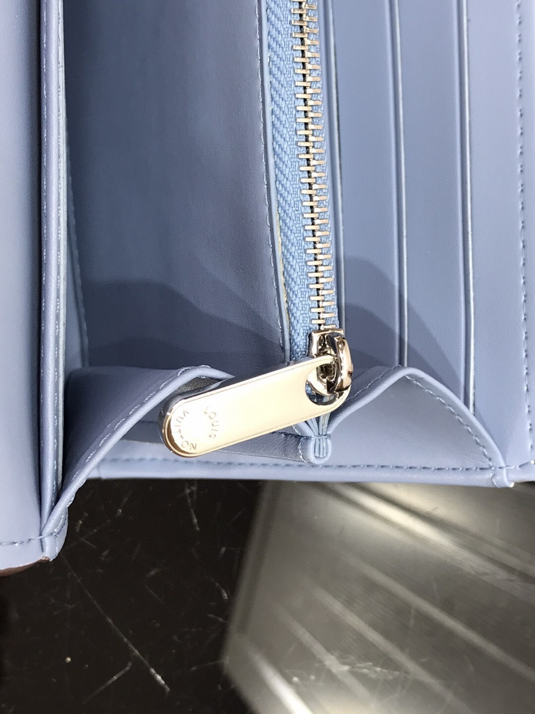 LV IRIS wallet M60143