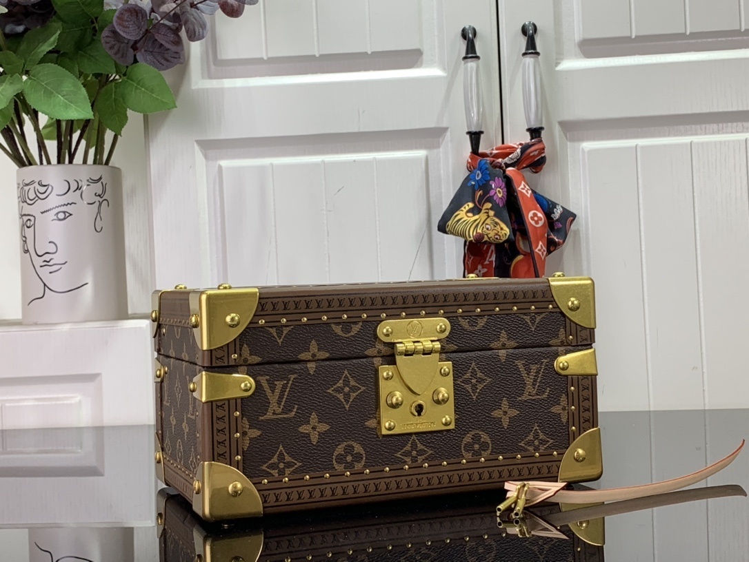 LV Jewelry box M20292A 