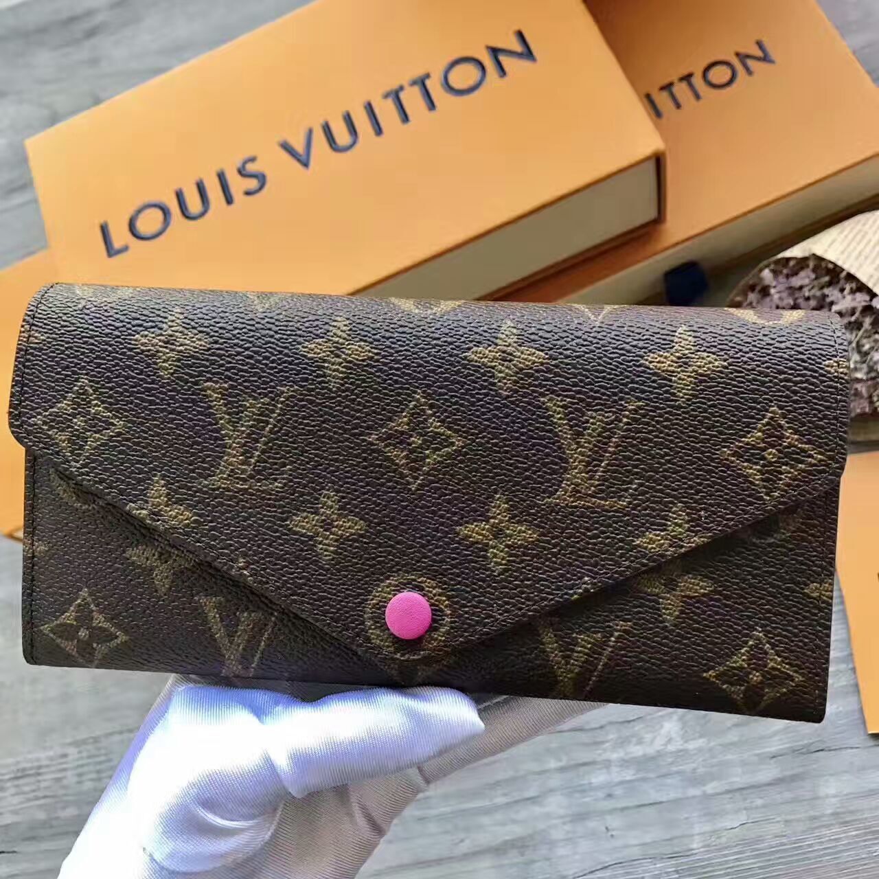LV Josephine wallet 60708A