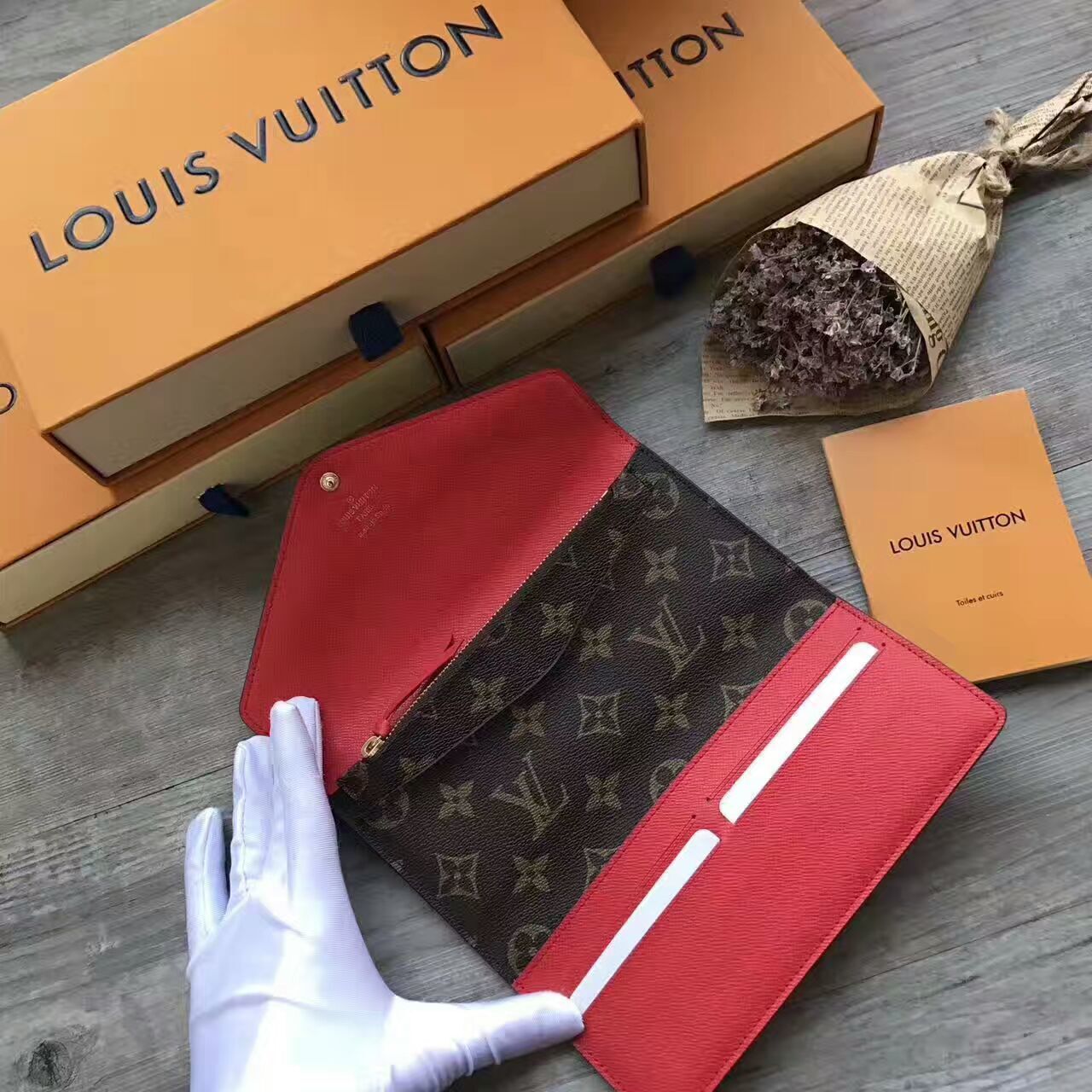 LV Josephine wallet 60708A