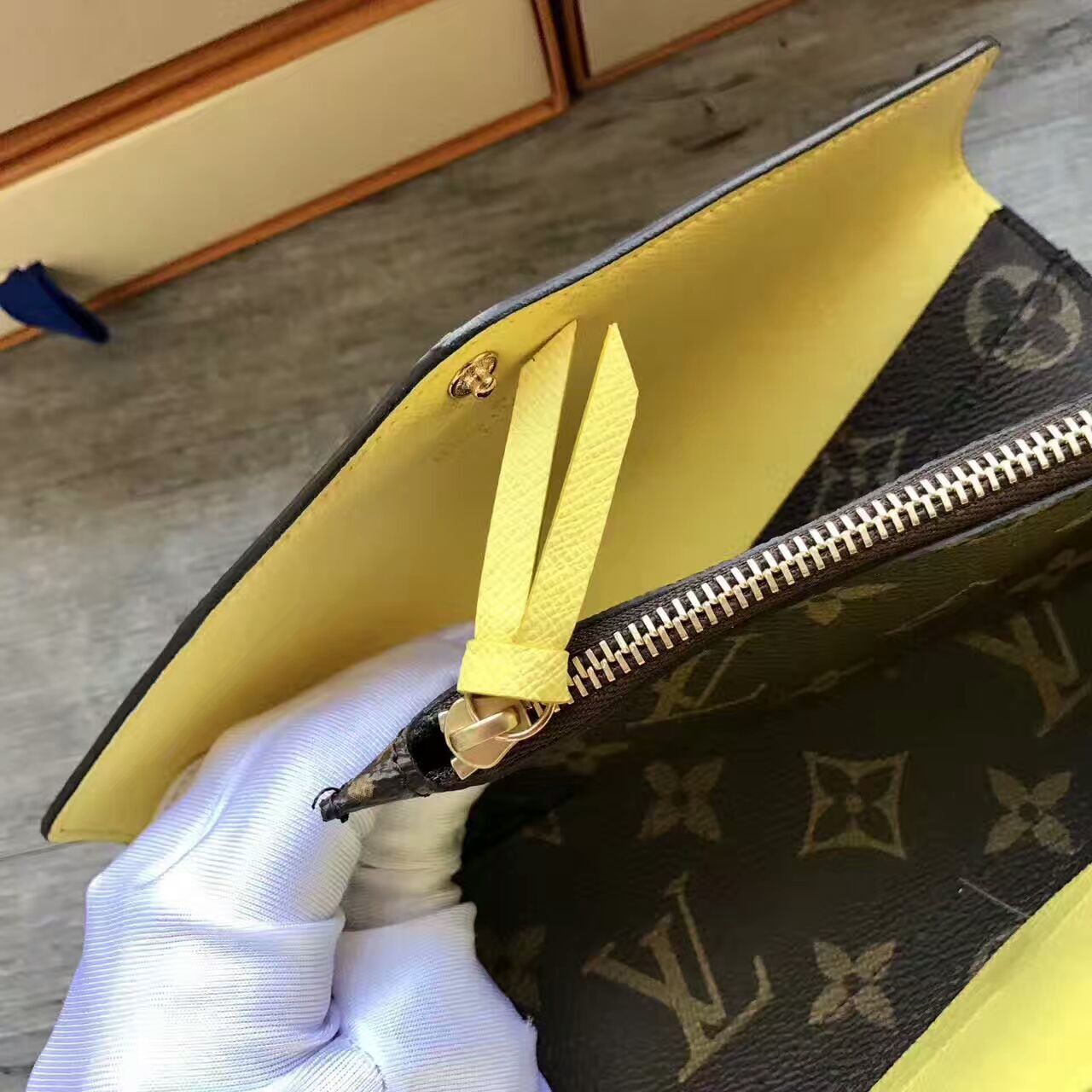 LV Josephine wallet 60708A