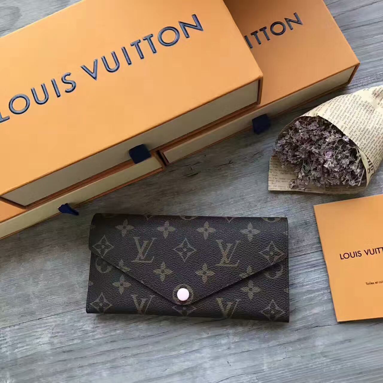 LV Josephine wallet 60708A