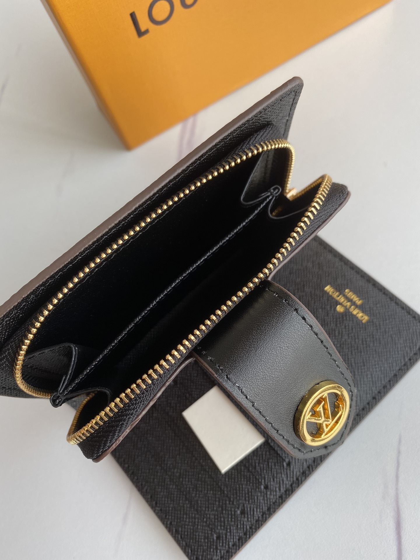 LV JULIETTE wallet M69433