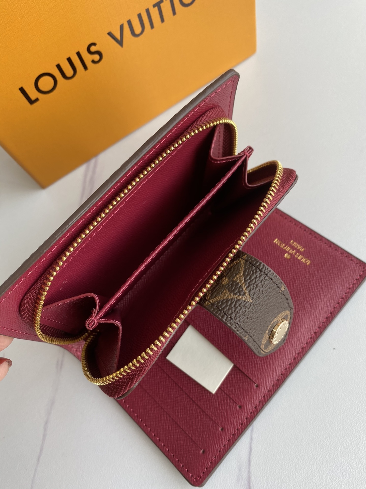 LV JULIETTE wallet M69433