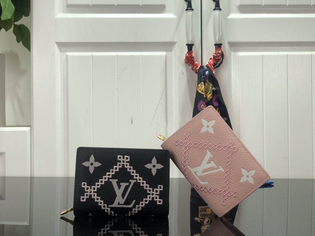 LV JULIETTE wallet M81212