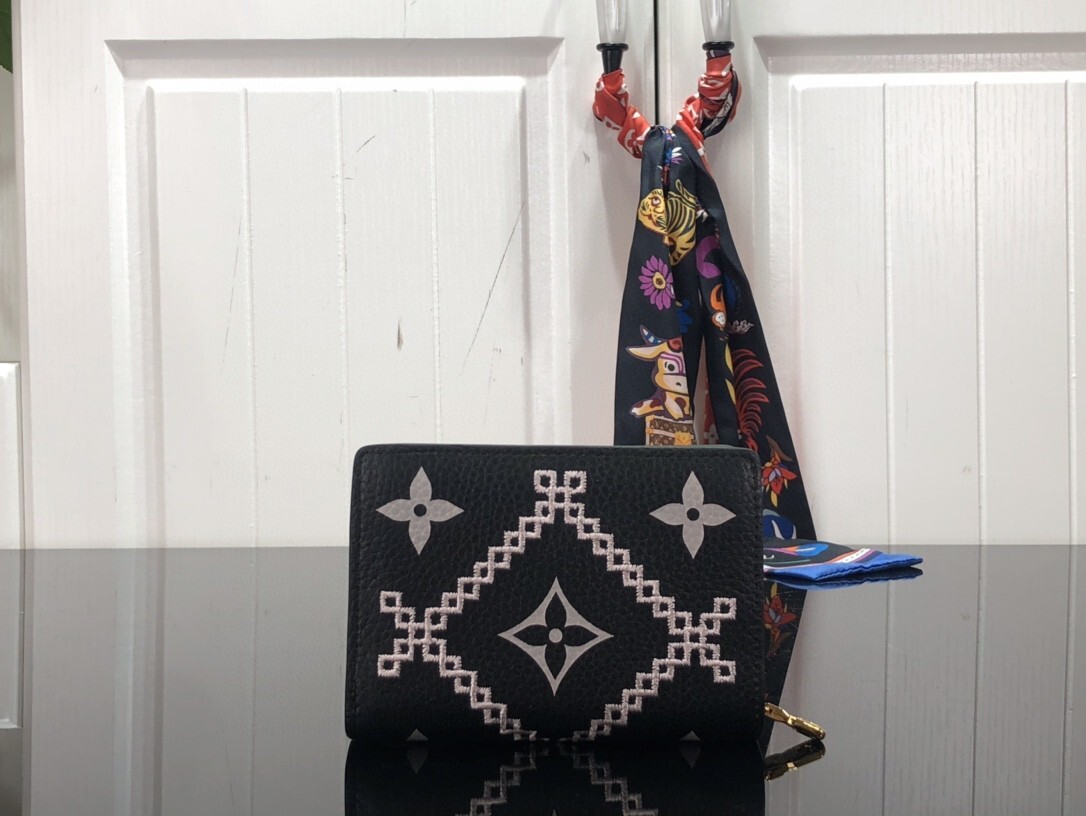 LV JULIETTE wallet M81212