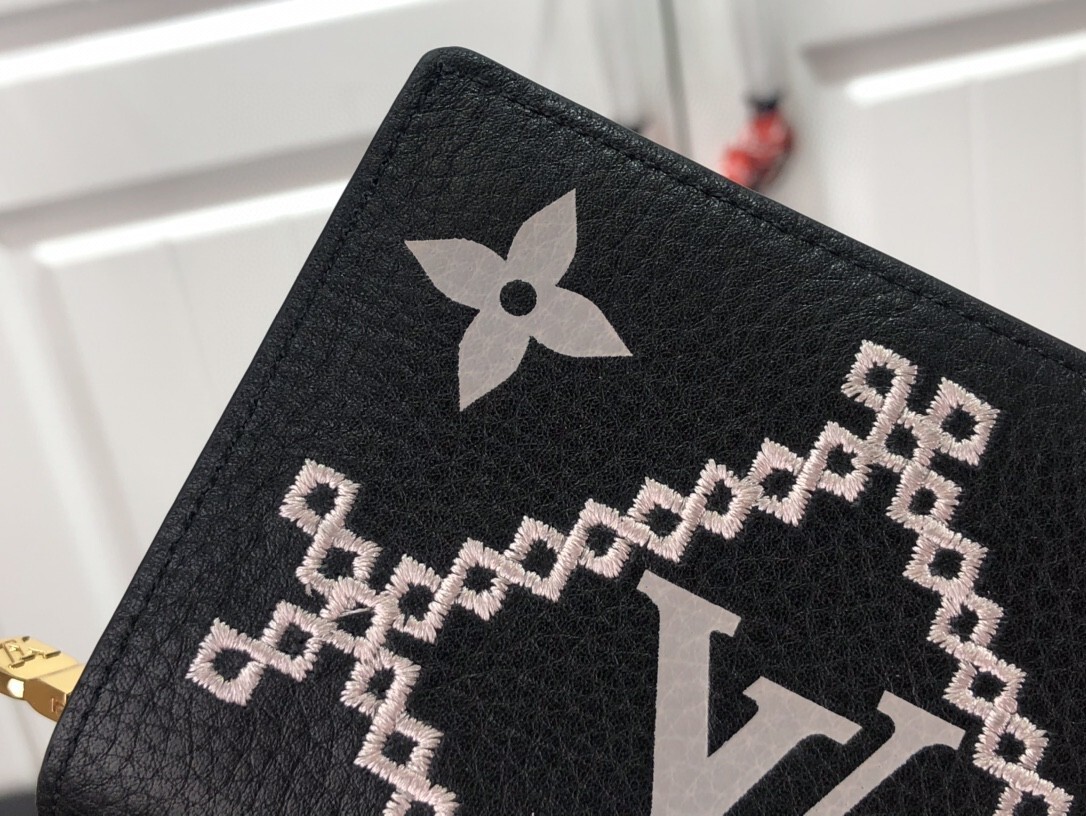 LV JULIETTE wallet M81212
