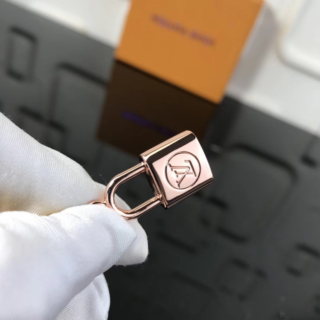 LV KALEIDO V BAG CHAIN 67377