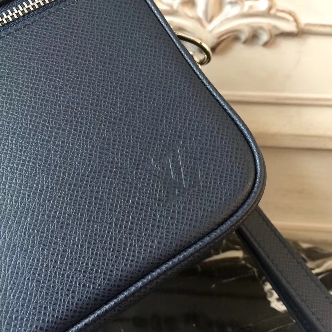 LV KASAI Bag M51726