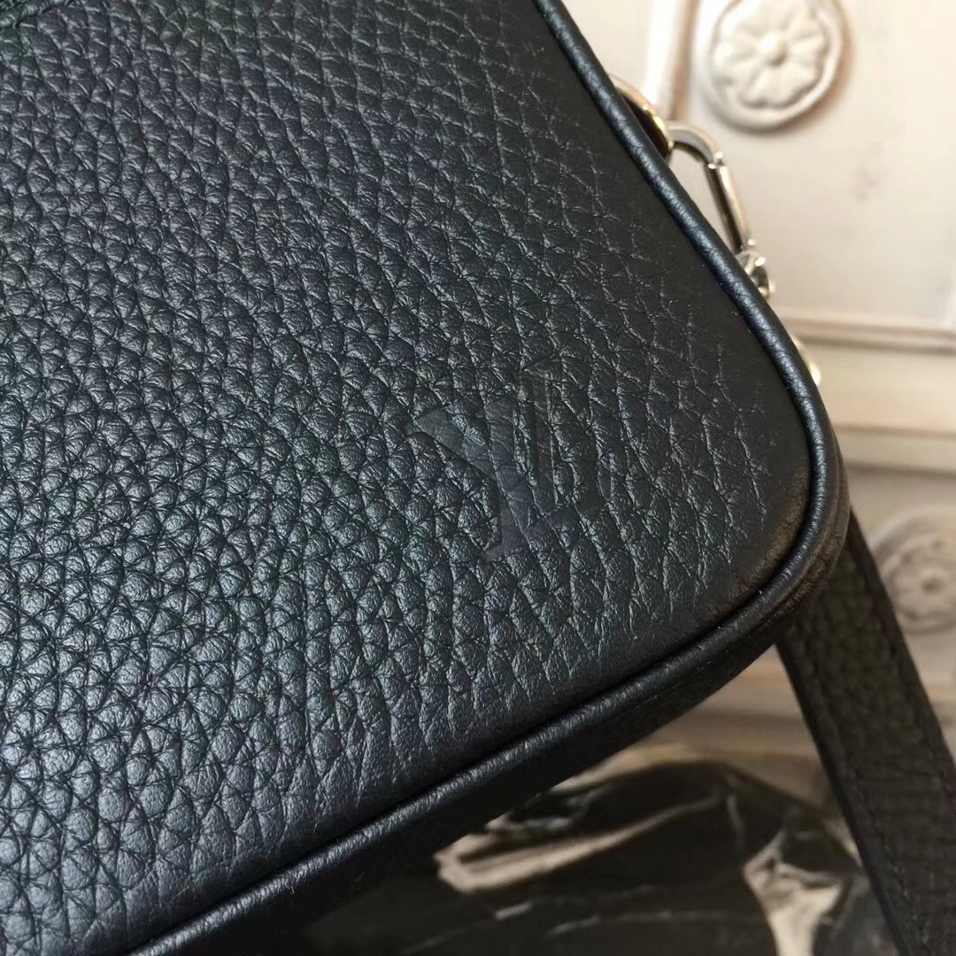 LV KASAI Bag M51726