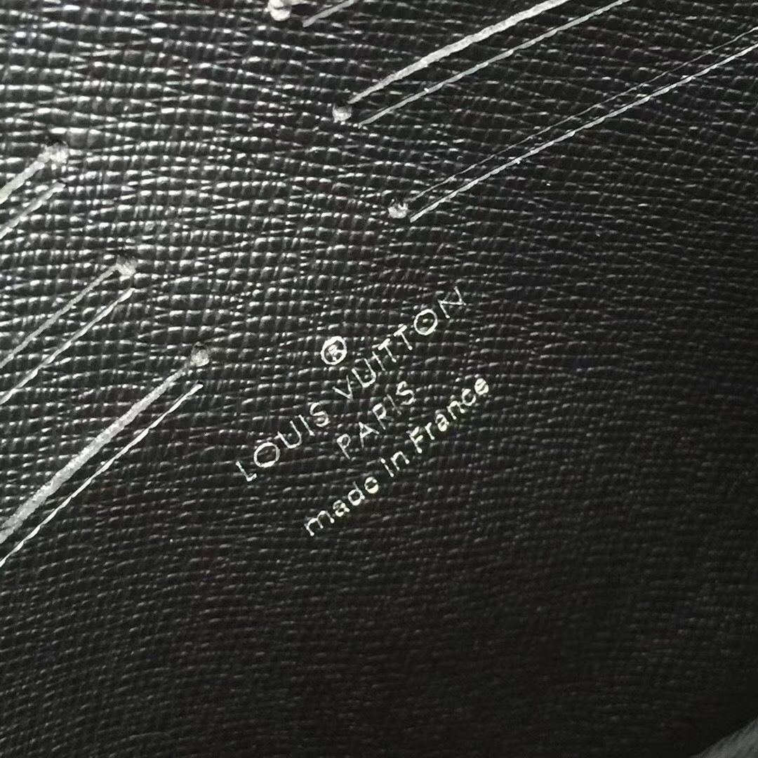 LV KASAI CLUTCH N41664