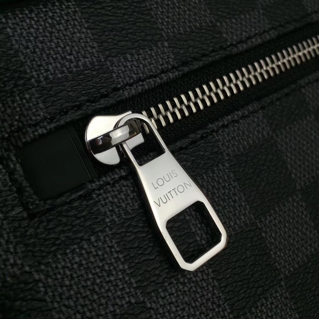 LV KASAI CLUTCH N41664