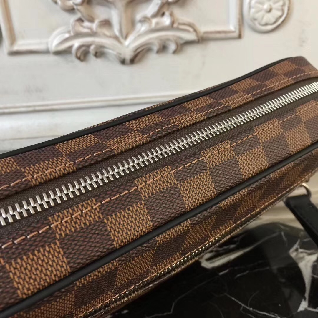 LV KASAI CLUTCH N41664