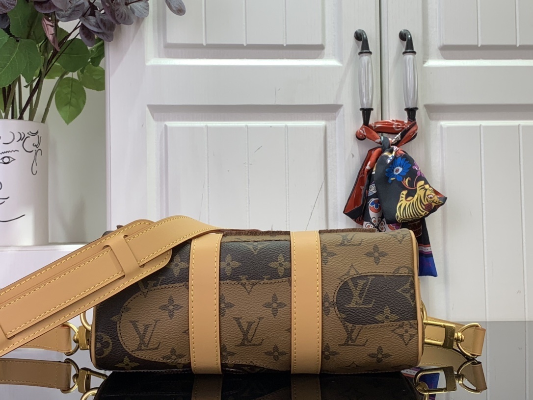 LV Keepall Bandouli??re M15428 