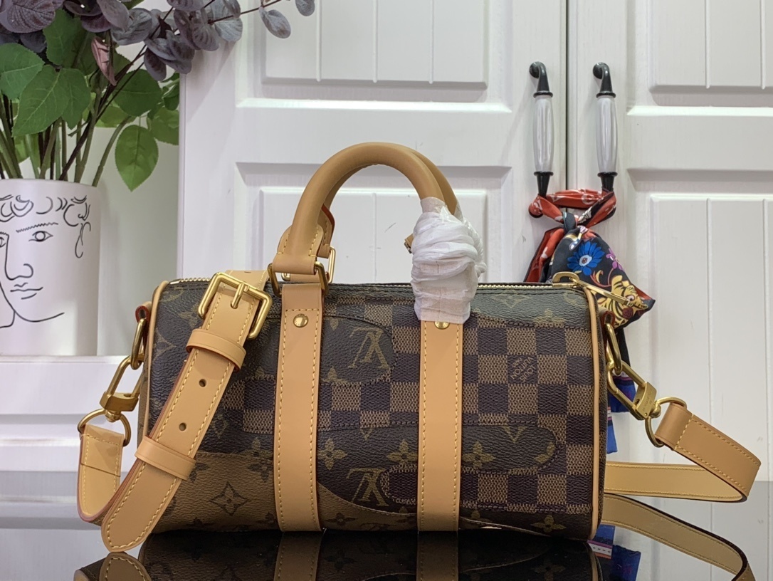 LV Keepall Bandouli??re M15428 