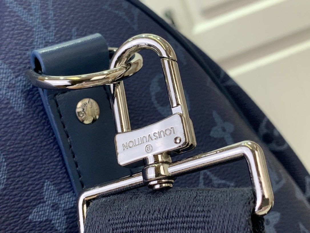 LV Keepall m11558