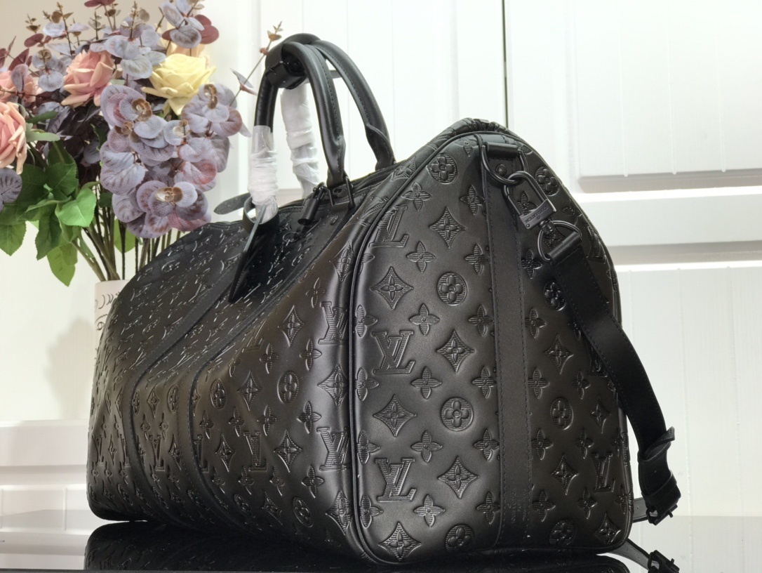 LV Keepall M44810