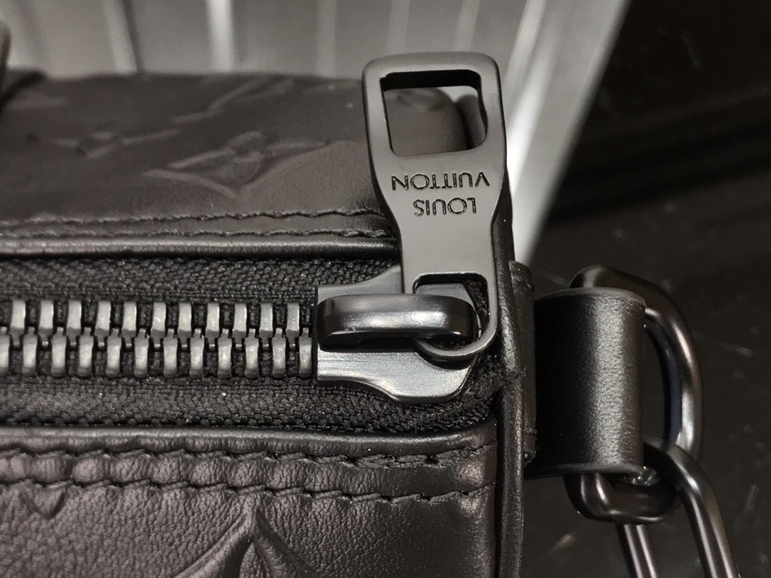 LV KEEPALL XS M57960