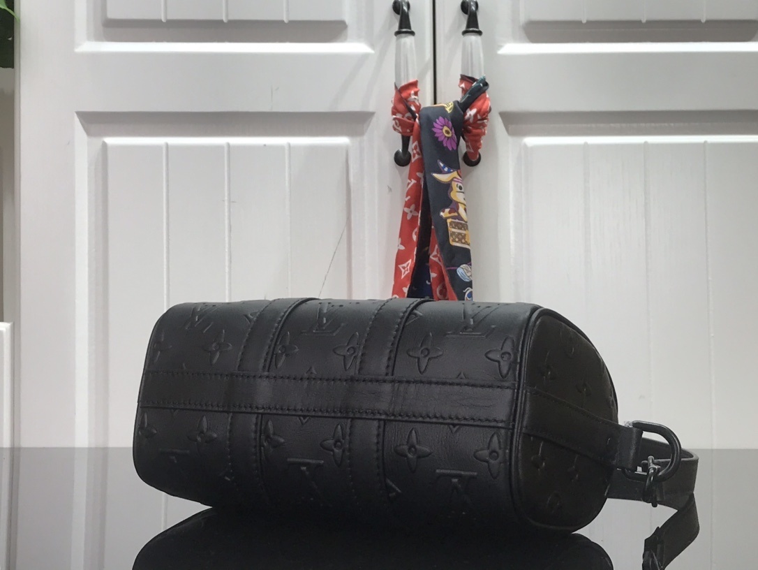 LV KEEPALL XS M57960