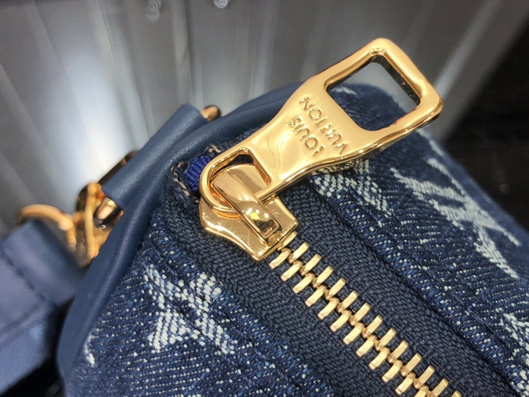 LV KEEPALL XS M81011