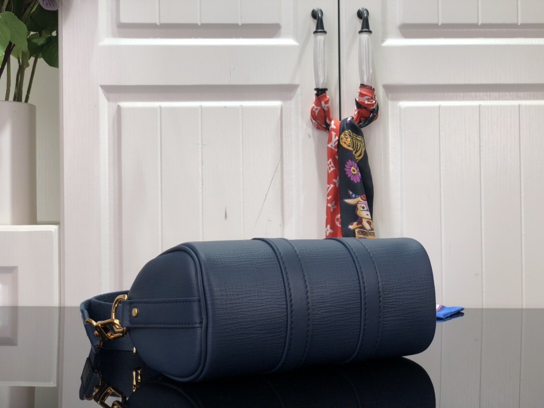 LV KEEPALL XS M81011